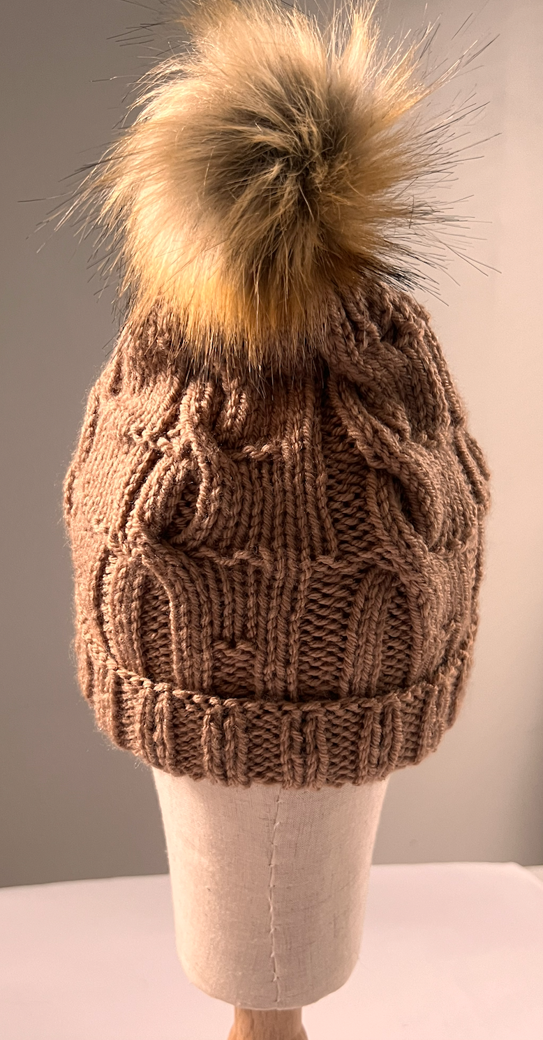 Pom Hat Tan